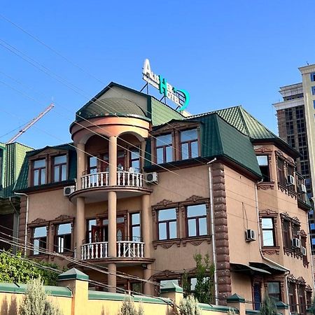 Alisher Hotel ドゥシャンベ エクステリア 写真