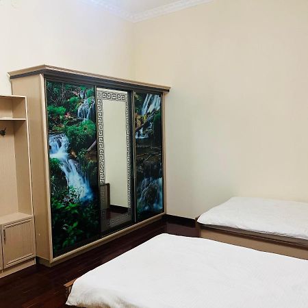Alisher Hotel ドゥシャンベ エクステリア 写真
