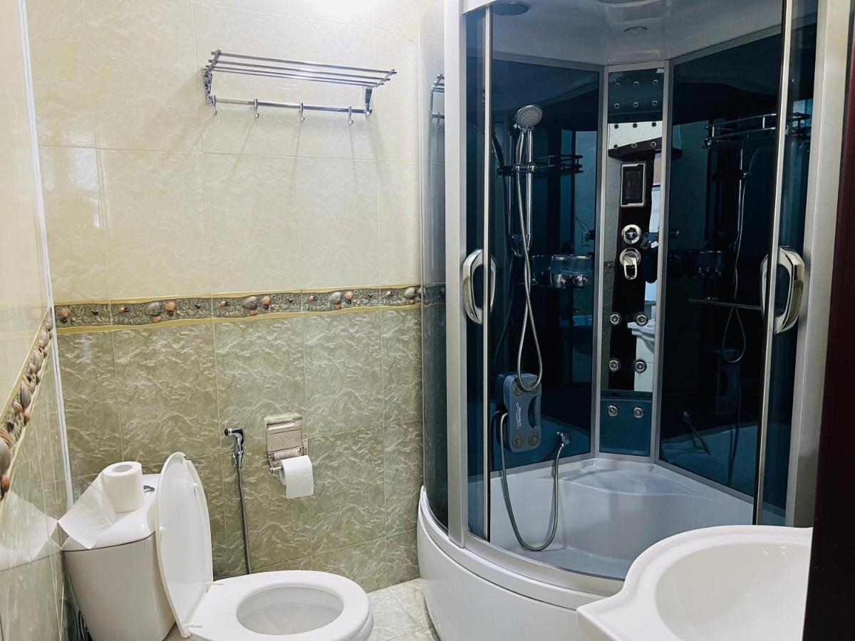 Alisher Hotel ドゥシャンベ エクステリア 写真